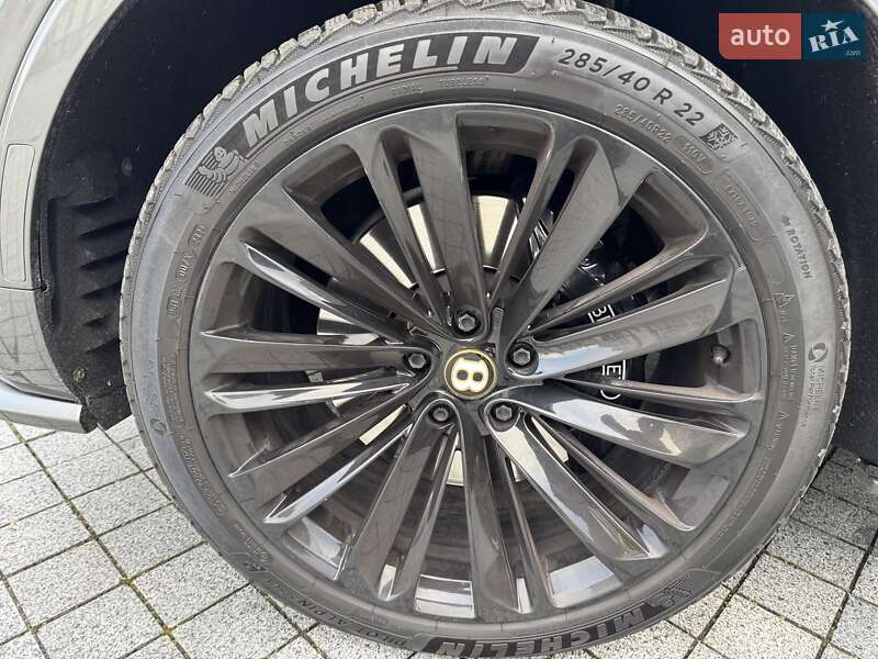 Внедорожник / Кроссовер Bentley Bentayga 2019 в Киеве