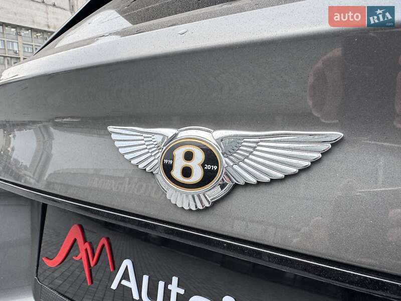 Внедорожник / Кроссовер Bentley Bentayga 2019 в Киеве