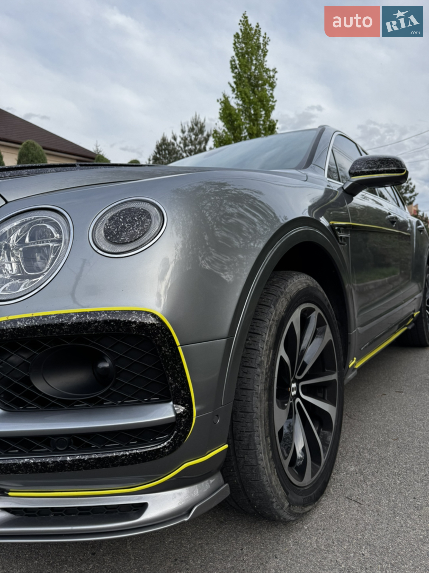 2019 Bentley Bentayga - мініатюра 16