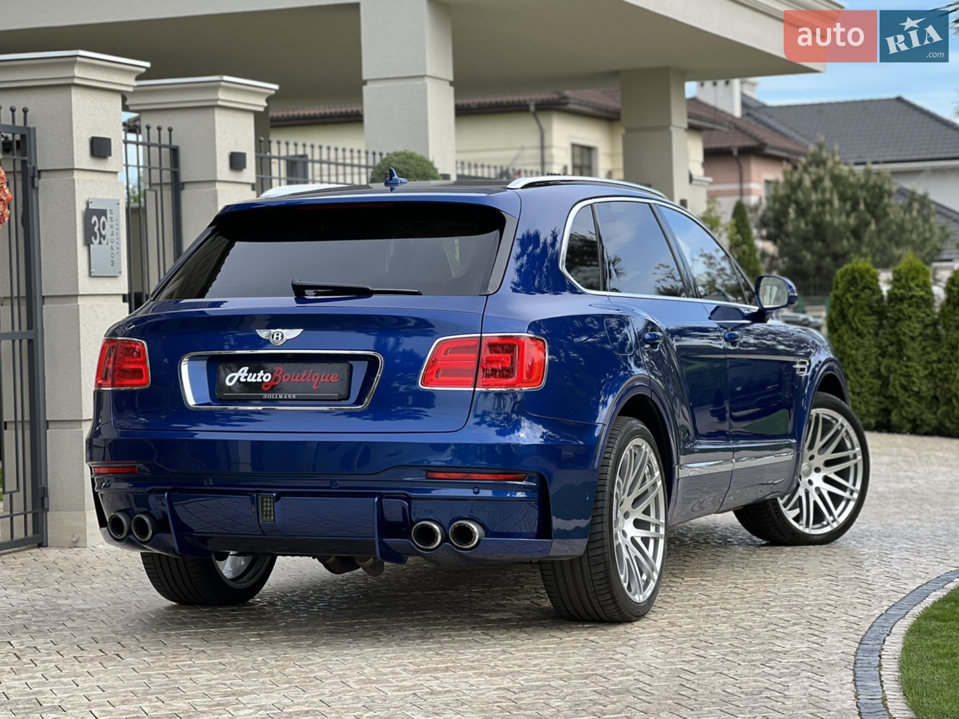 2017 Bentley Bentayga - мініатюра 15