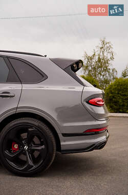 Внедорожник / Кроссовер Bentley Bentayga 2022 в 