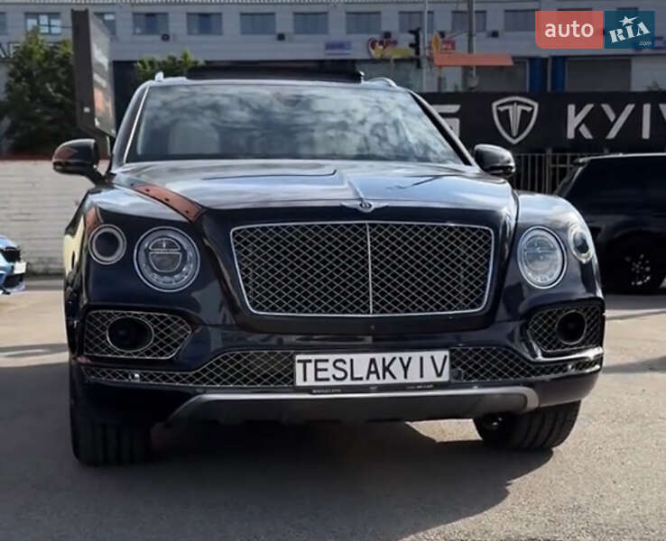 Позашляховик / Кросовер Bentley Bentayga 2019 в 