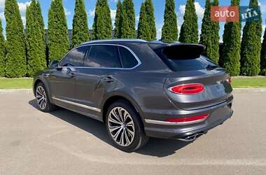 Внедорожник / Кроссовер Bentley Bentayga 2023 в 