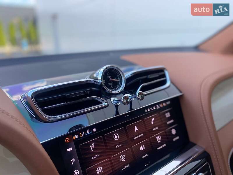 Внедорожник / Кроссовер Bentley Bentayga 2023 в Киеве
