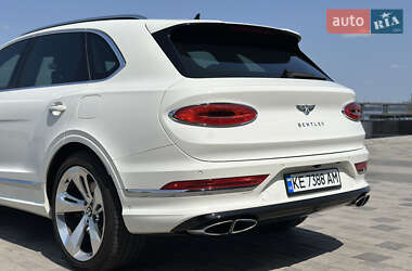 Внедорожник / Кроссовер Bentley Bentayga 2021 в 