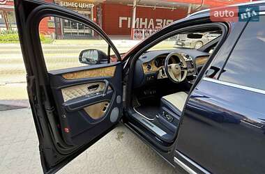 Внедорожник / Кроссовер Bentley Bentayga 2017 в 