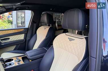 Внедорожник / Кроссовер Bentley Bentayga 2017 в 