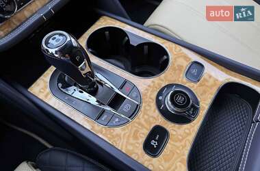 Внедорожник / Кроссовер Bentley Bentayga 2017 в 