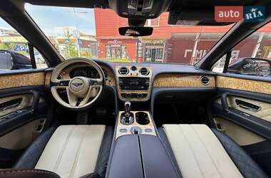 Внедорожник / Кроссовер Bentley Bentayga 2017 в 