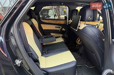 Внедорожник / Кроссовер Bentley Bentayga 2017 в 