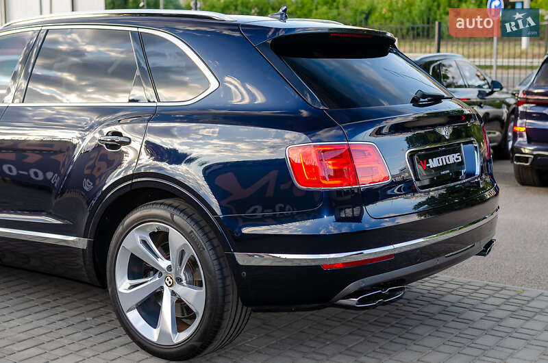 Внедорожник / Кроссовер Bentley Bentayga 2019 в Киеве
