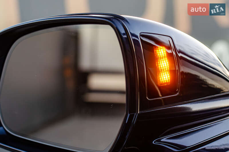 Внедорожник / Кроссовер Bentley Bentayga 2019 в Киеве