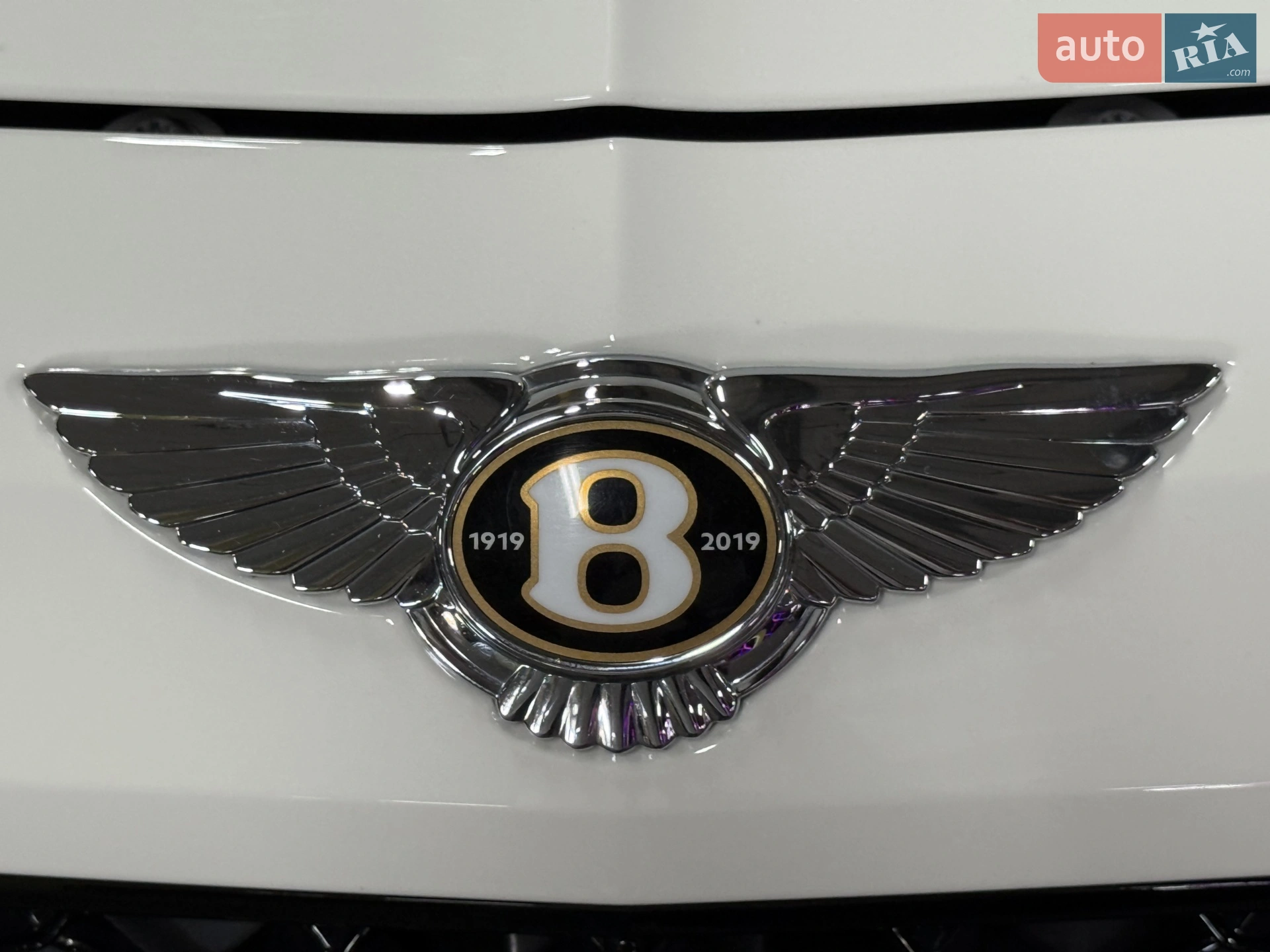2019 Bentley Bentayga - мініатюра 2