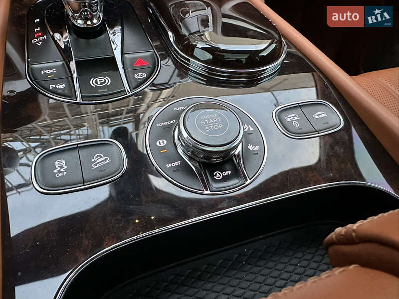 Позашляховик / Кросовер Bentley Bentayga 2016 в Києві