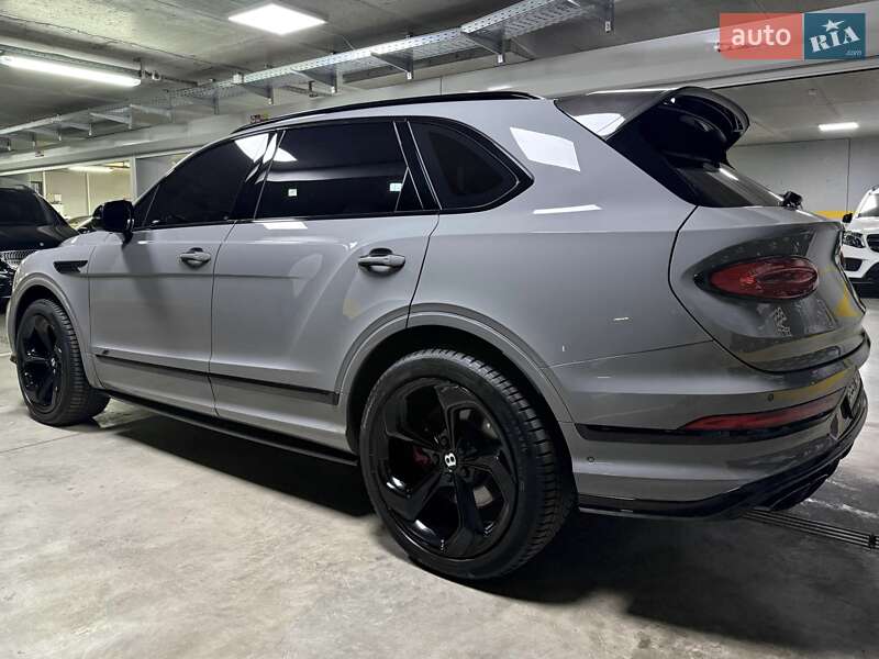 Позашляховик / Кросовер Bentley Bentayga 2022 в Києві фото 16 Позашляховик / Кросовер Bentley Bentayga 2022 в Києві