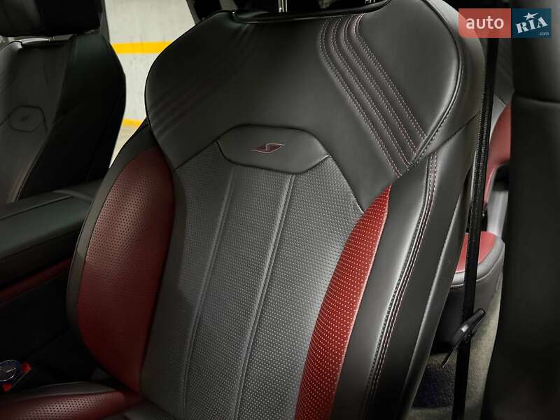 Позашляховик / Кросовер Bentley Bentayga 2022 в Києві фото 62 Позашляховик / Кросовер Bentley Bentayga 2022 в Києві