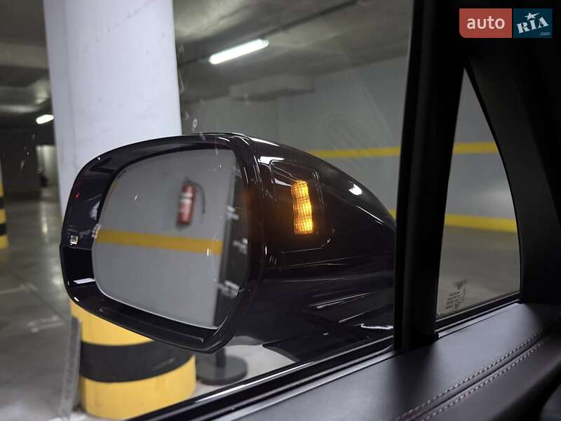 Позашляховик / Кросовер Bentley Bentayga 2022 в Києві фото 31 Позашляховик / Кросовер Bentley Bentayga 2022 в Києві