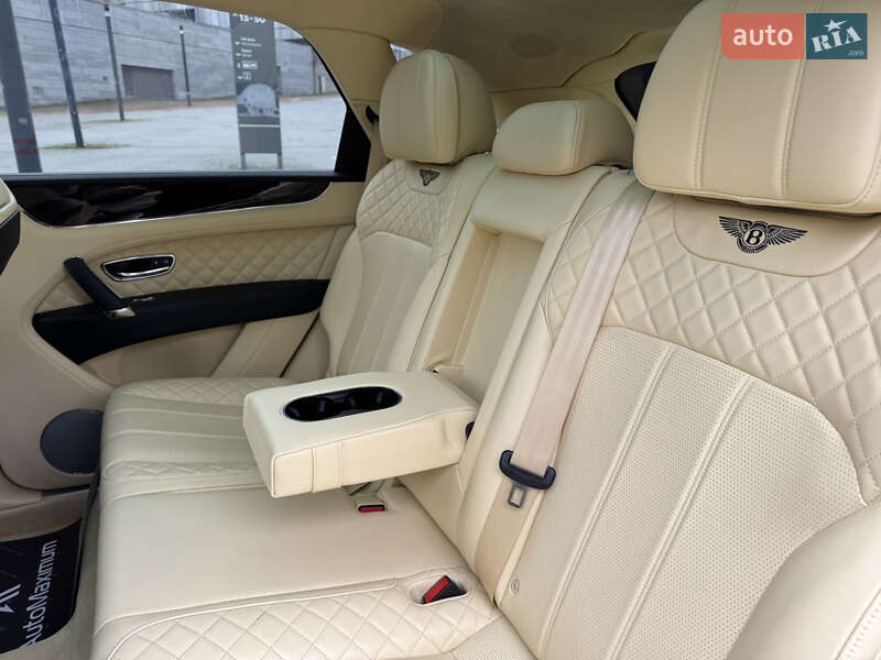 Внедорожник / Кроссовер Bentley Bentayga 2018 в Киеве фото 24 Внедорожник / Кроссовер Bentley Bentayga 2018 в Киеве
