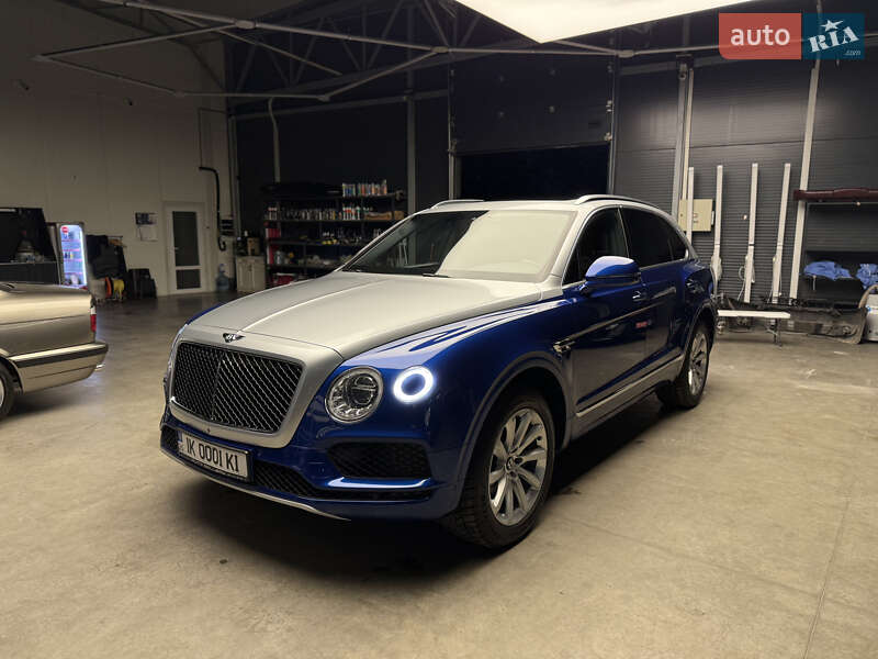 Внедорожник / Кроссовер Bentley Bentayga 2017 в Черновцах
