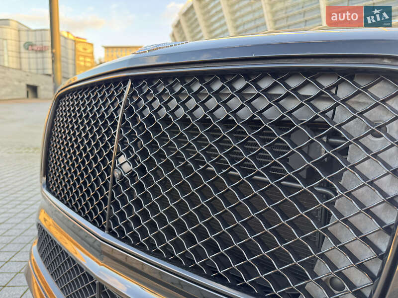 Внедорожник / Кроссовер Bentley Bentayga 2021 в Киеве