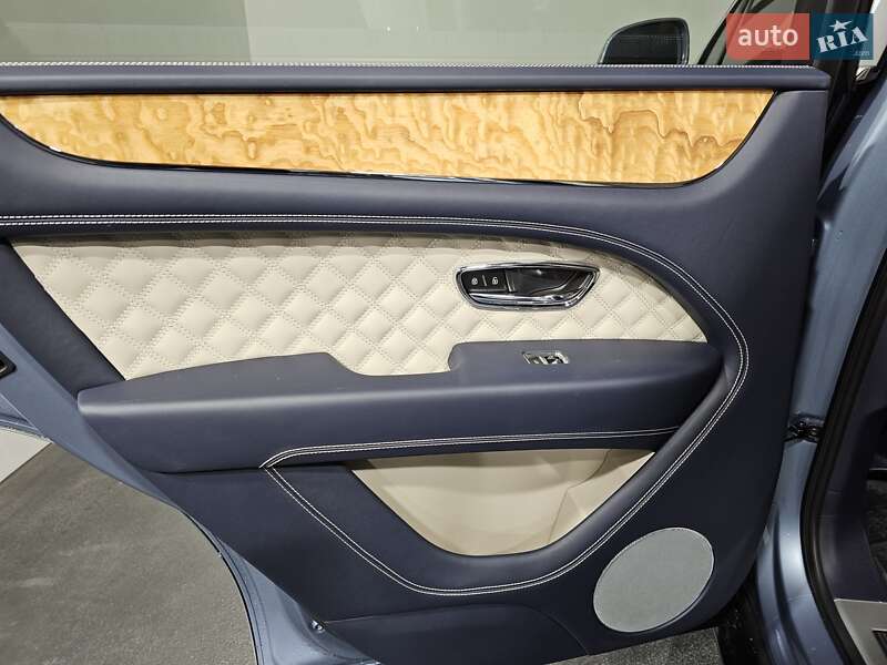 Внедорожник / Кроссовер Bentley Bentayga 2022 в Киеве фото 14 Внедорожник / Кроссовер Bentley Bentayga 2022 в Киеве