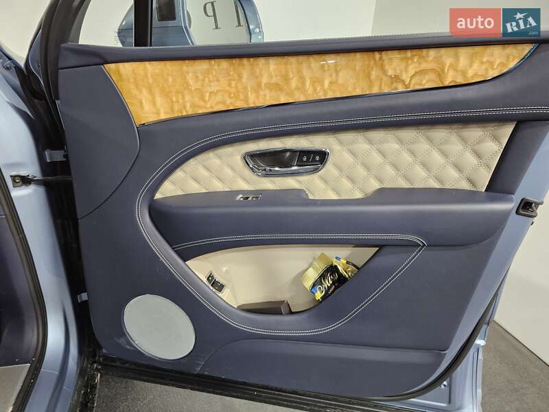 Внедорожник / Кроссовер Bentley Bentayga 2022 в Киеве фото 18 Внедорожник / Кроссовер Bentley Bentayga 2022 в Киеве