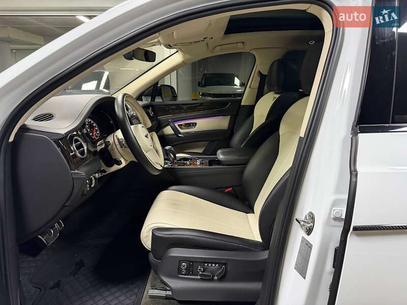 Внедорожник / Кроссовер Bentley Bentayga 2018 в Киеве