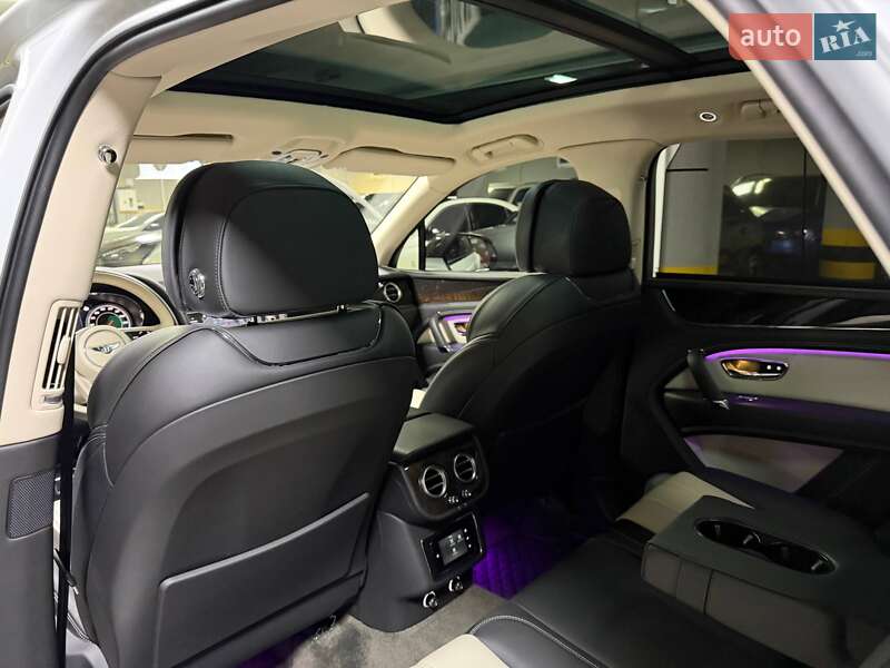 Внедорожник / Кроссовер Bentley Bentayga 2018 в Киеве