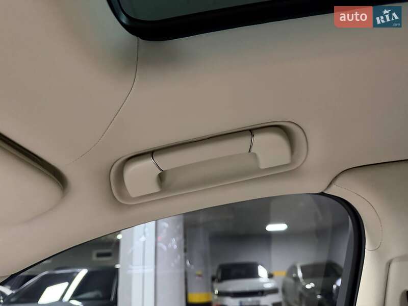 Внедорожник / Кроссовер Bentley Bentayga 2018 в Киеве