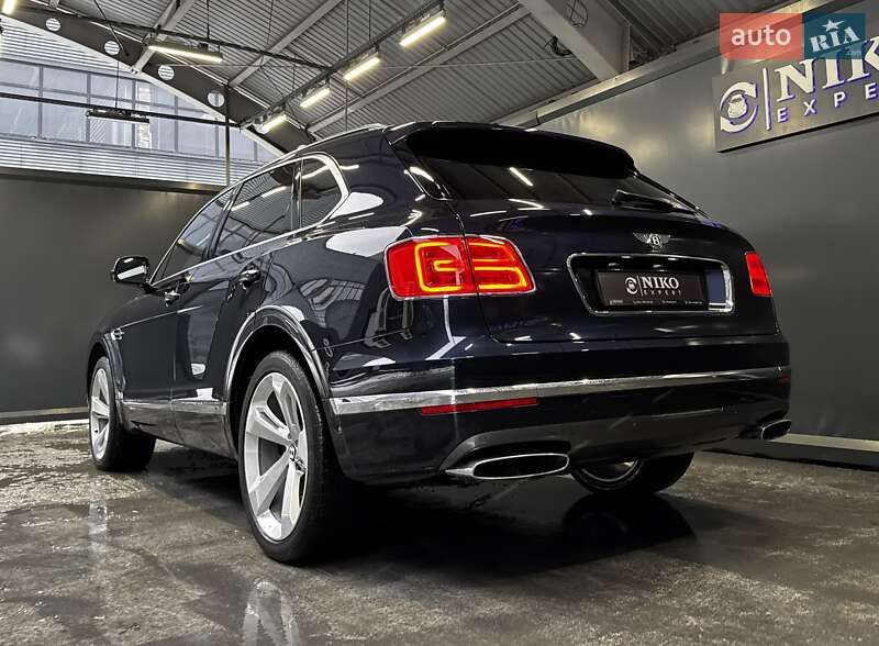 Позашляховик / Кросовер Bentley Bentayga 2017 в Києві