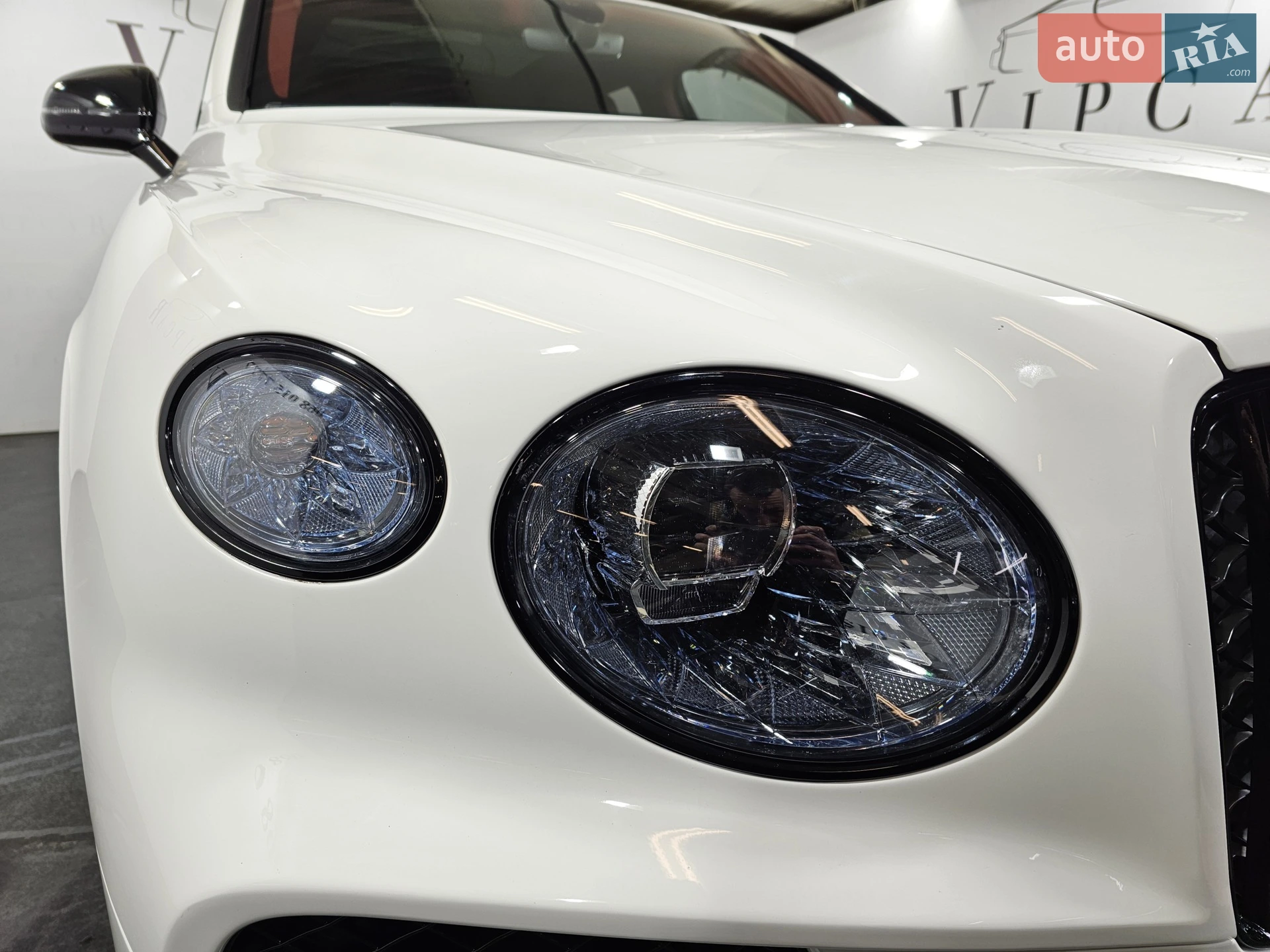 2021 Bentley Bentayga - мініатюра 6