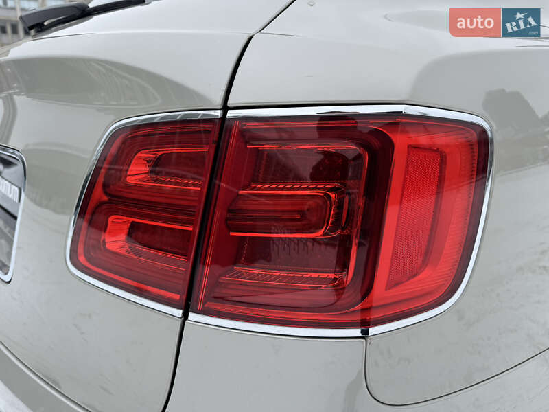 Позашляховик / Кросовер Bentley Bentayga 2018 в Києві