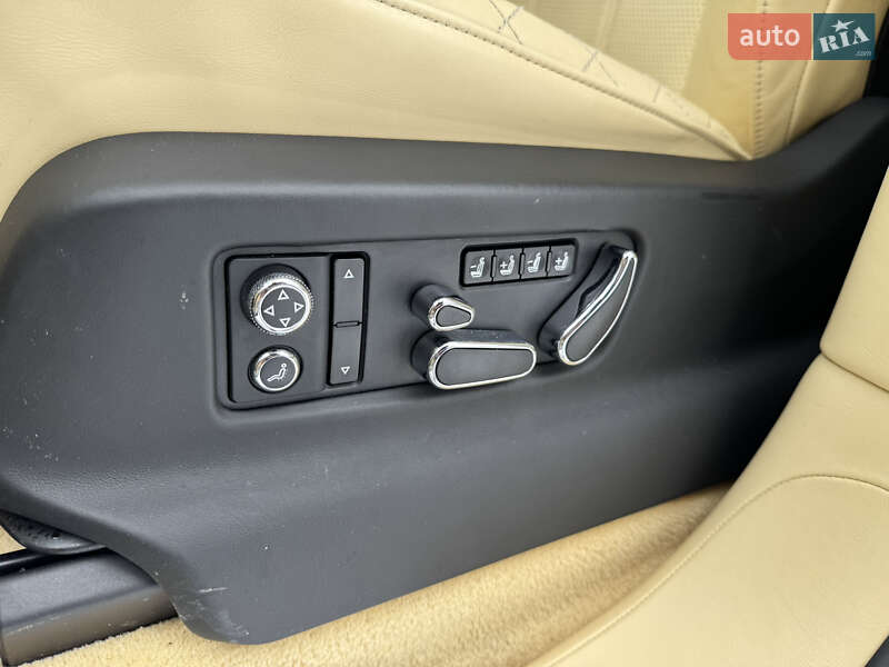 Позашляховик / Кросовер Bentley Bentayga 2018 в Києві