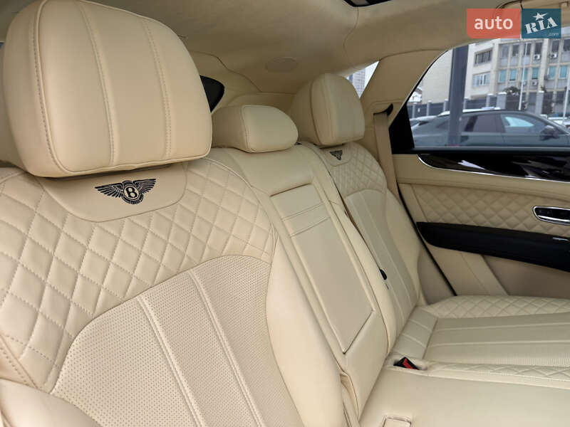 Позашляховик / Кросовер Bentley Bentayga 2018 в Києві