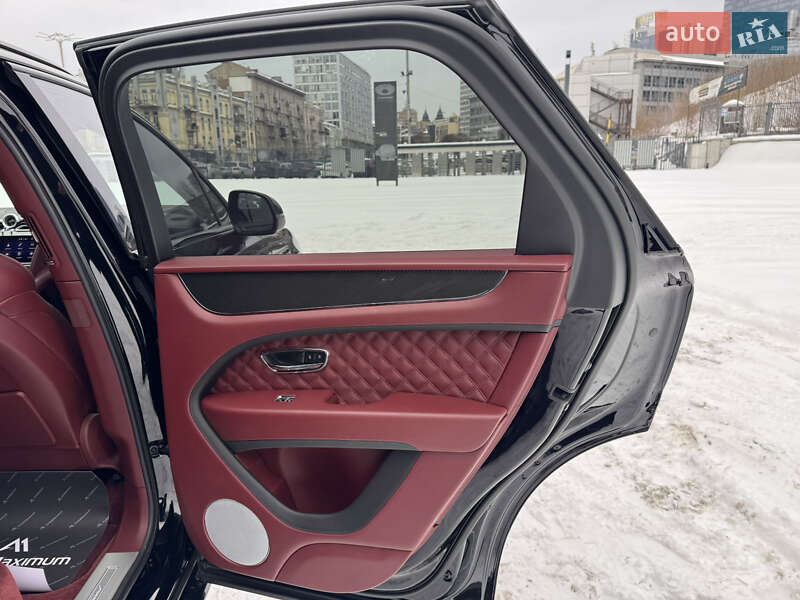 Позашляховик / Кросовер Bentley Bentayga 2021 в Києві