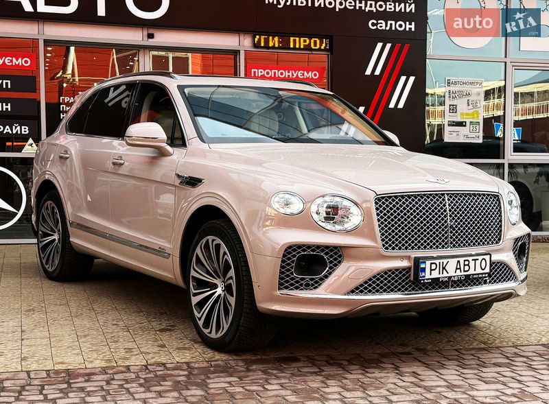 Внедорожник / Кроссовер Bentley Bentayga 2023 в Львове