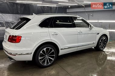 Внедорожник / Кроссовер Bentley Bentayga 2017 в Киеве