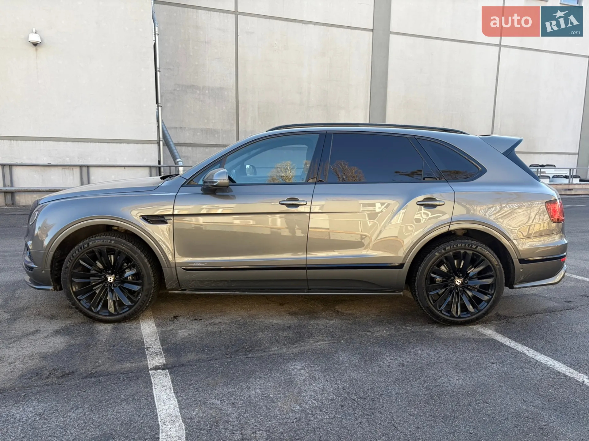 2019 Bentley Bentayga - мініатюра 4