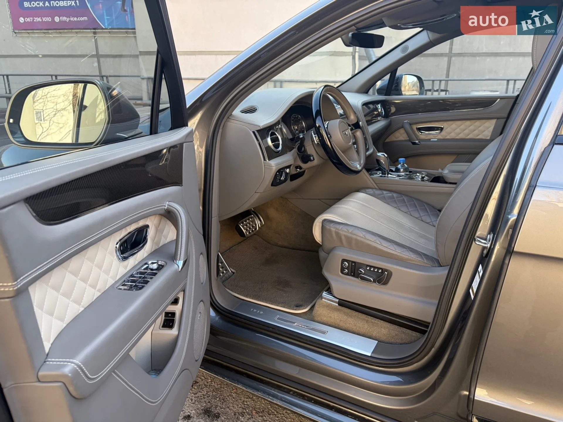 2019 Bentley Bentayga - мініатюра 13