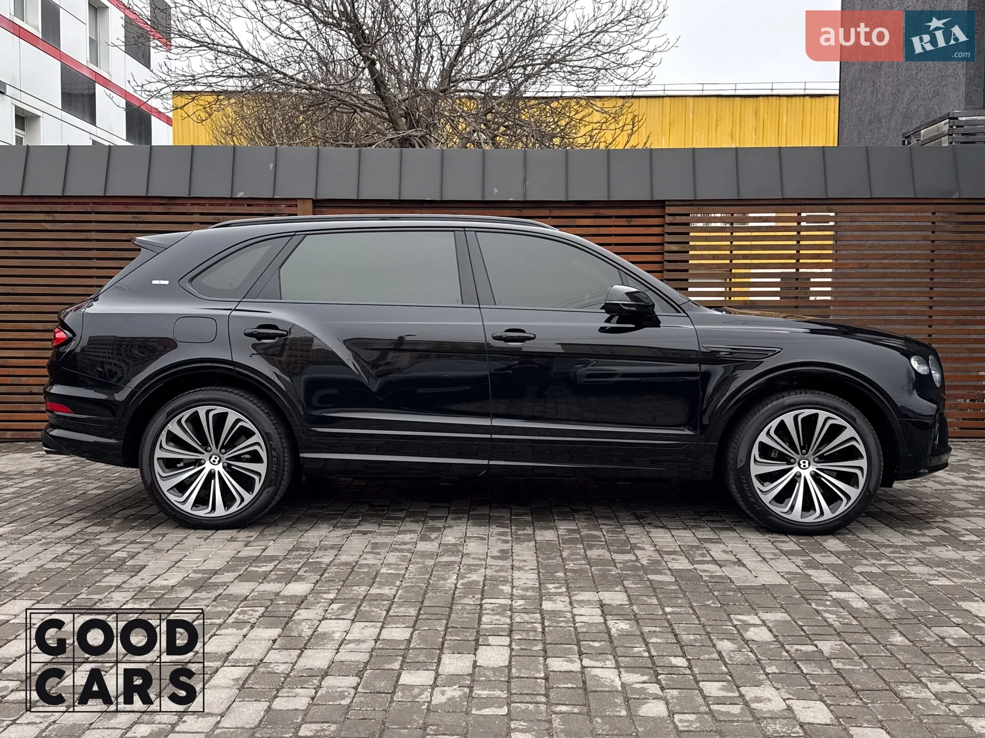 2022 Bentley Bentayga - мініатюра 8