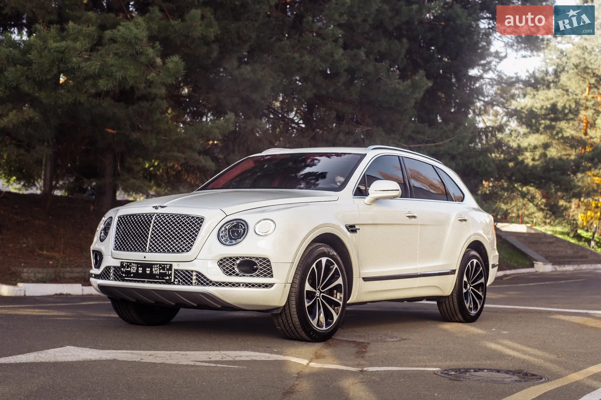 2017 Bentley Bentayga - мініатюра 6