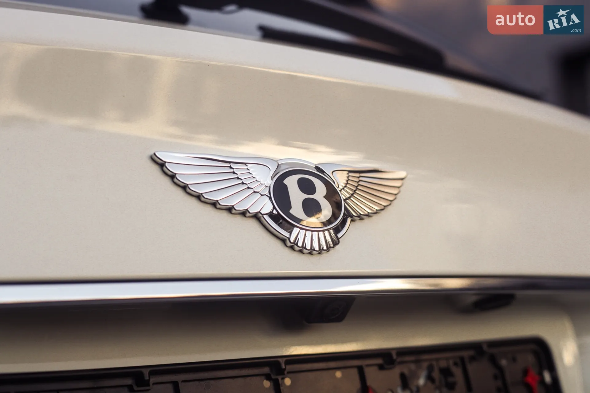 2017 Bentley Bentayga - мініатюра 14