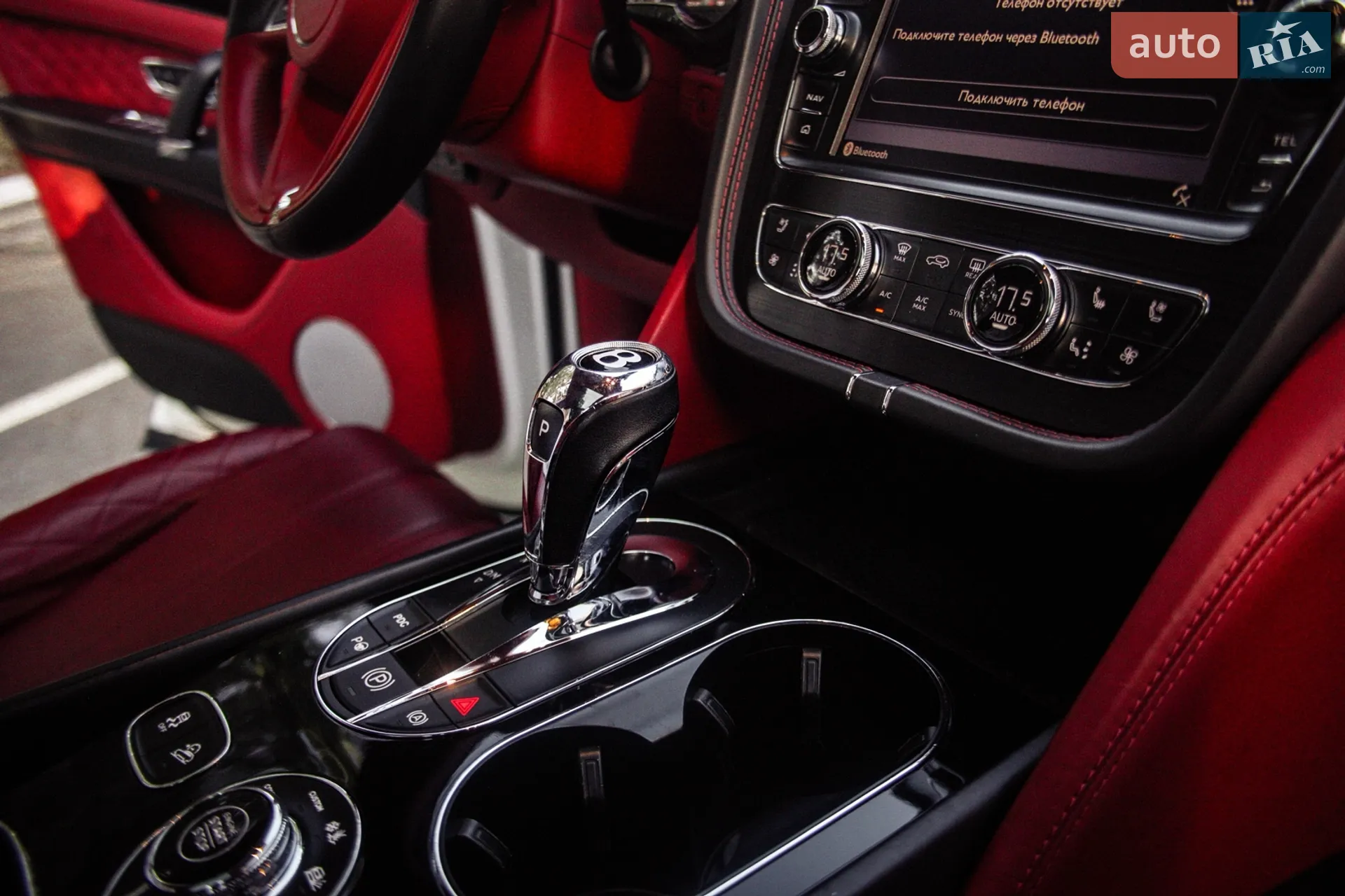 2017 Bentley Bentayga - мініатюра 23