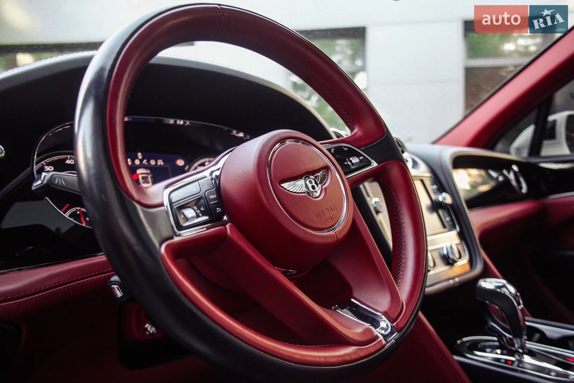2017 Bentley Bentayga - мініатюра 39