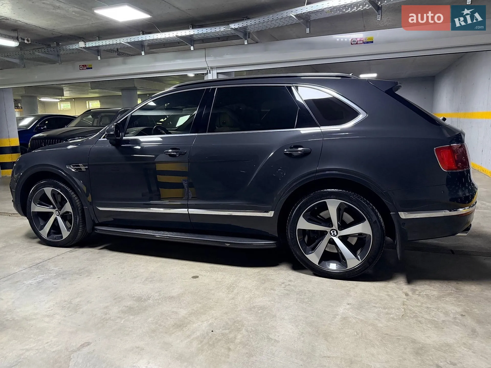 2016 Bentley Bentayga - мініатюра 19