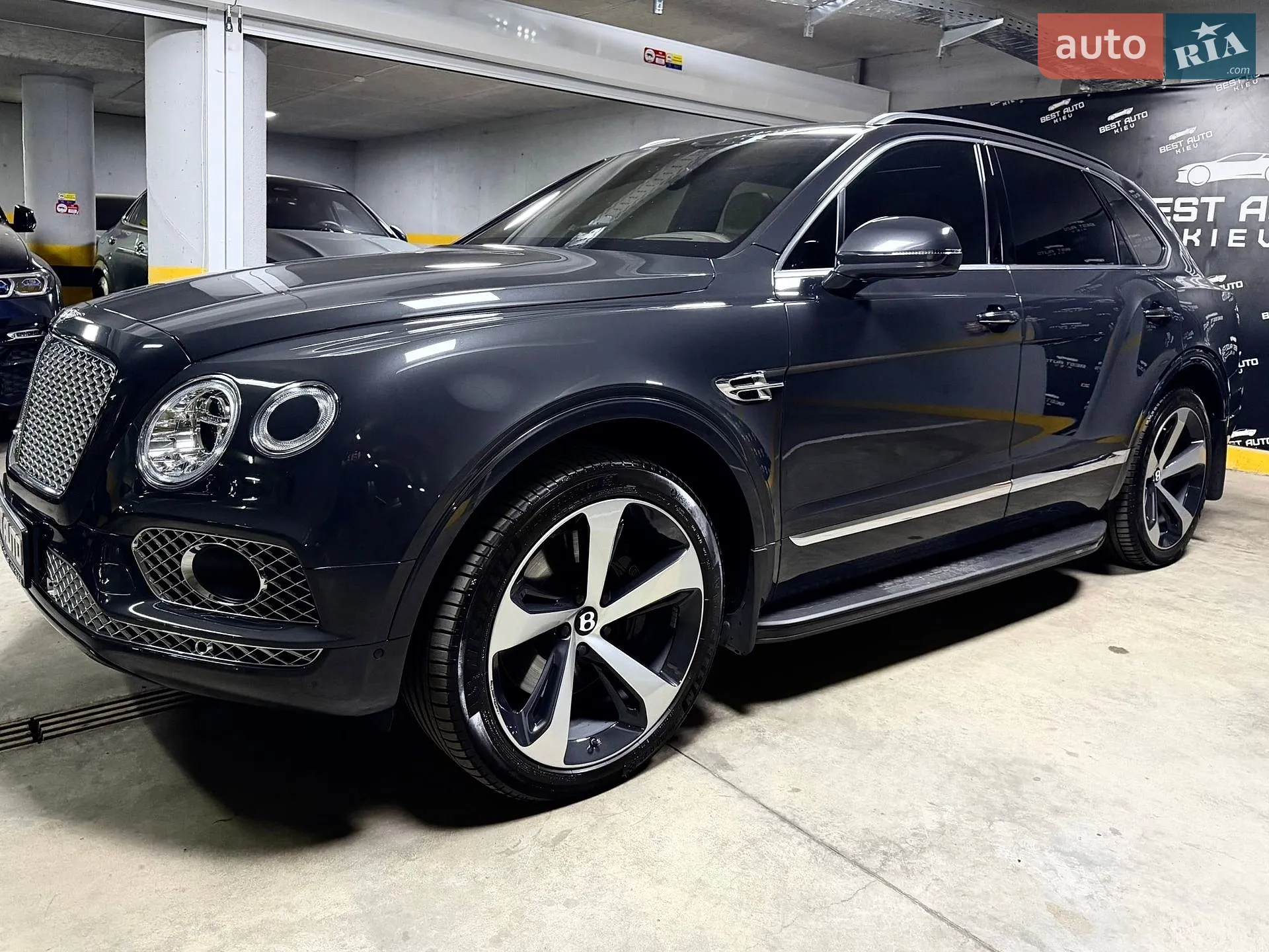 2016 Bentley Bentayga - мініатюра 22