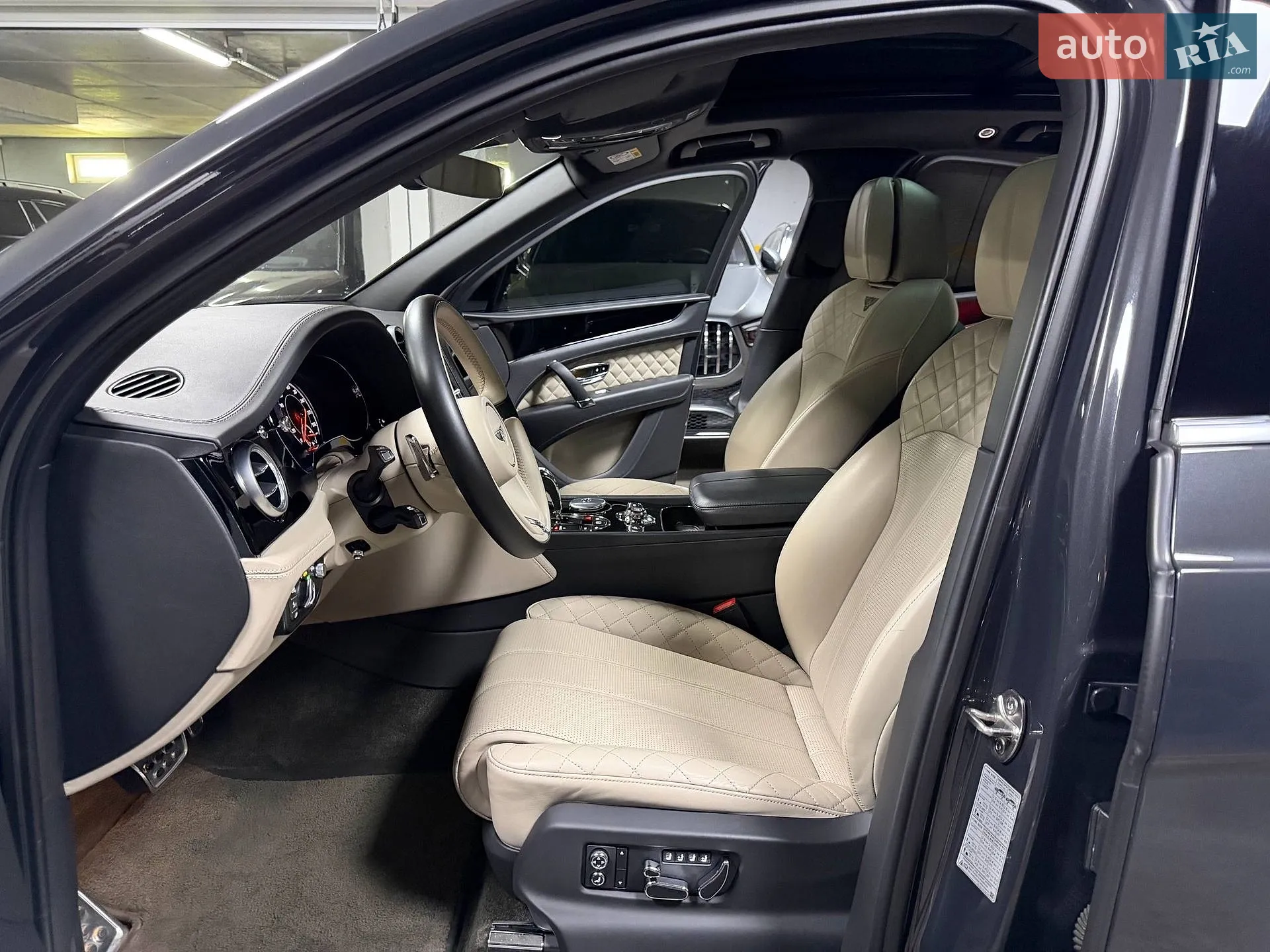 2016 Bentley Bentayga - мініатюра 51