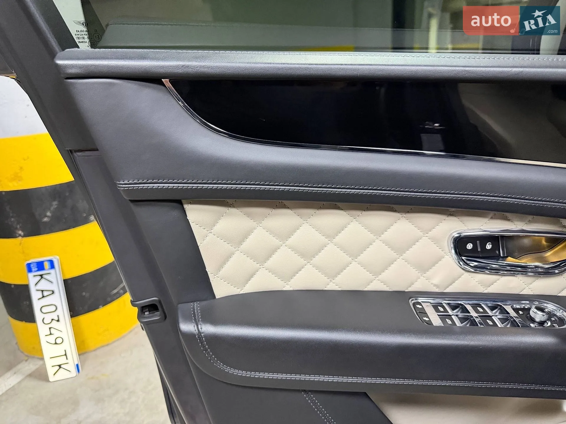2016 Bentley Bentayga - мініатюра 40