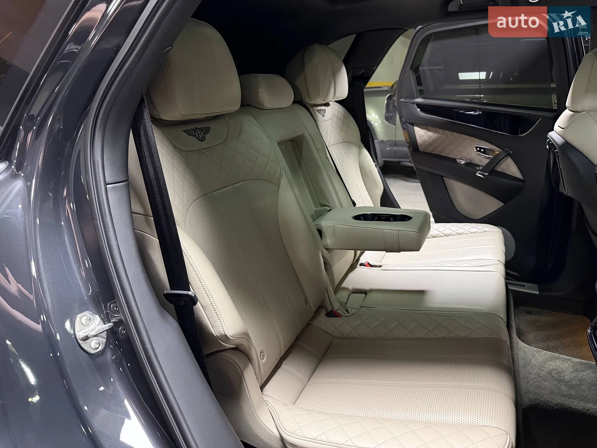 2016 Bentley Bentayga - мініатюра 77