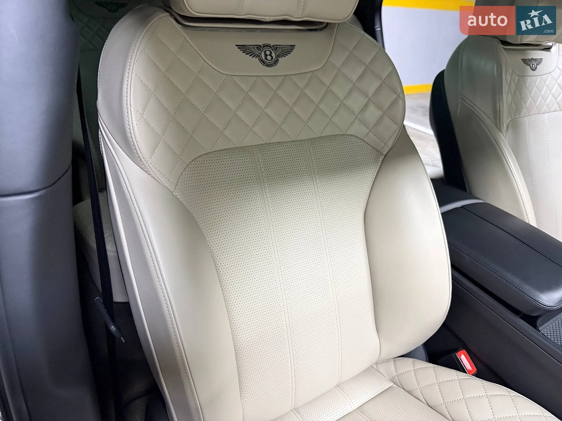 2016 Bentley Bentayga - мініатюра 101